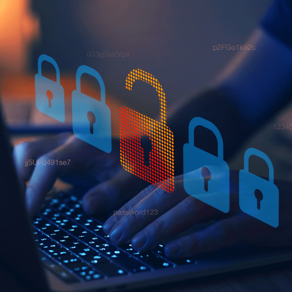 En la imagen se muestran unas manos utilizando una latptop, con signos de candados indicando un ciberataque