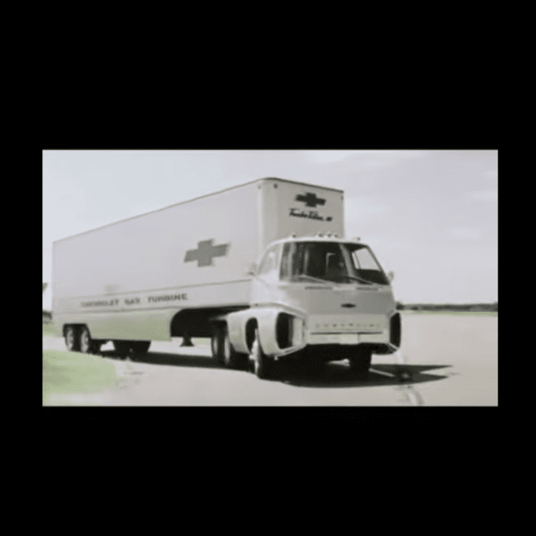 En la imagen se muestra una captura del comercial del Chevy Turbo Titan III