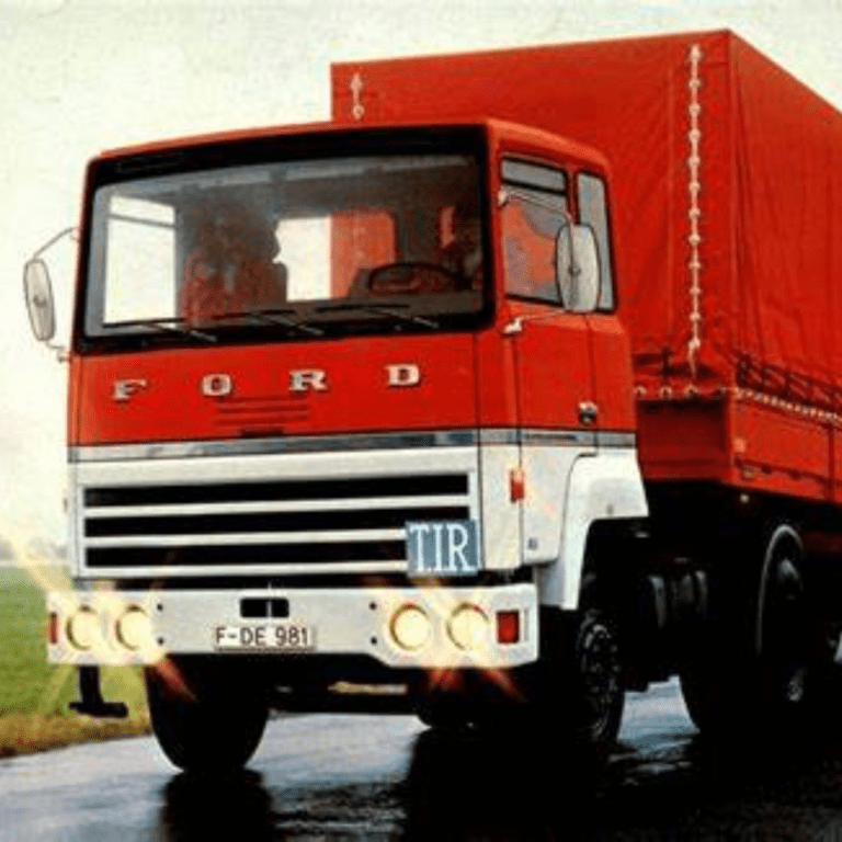 En la imagen se muestra un Ford Transcontinental