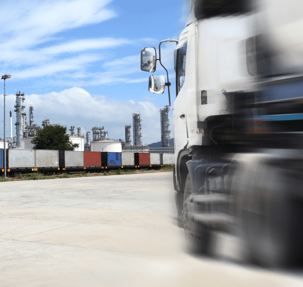 En la imagen se muestra un camión frente a un tren