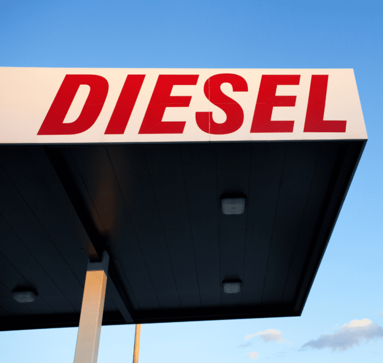 En la imagen se muestra una estación de recarga de diésel