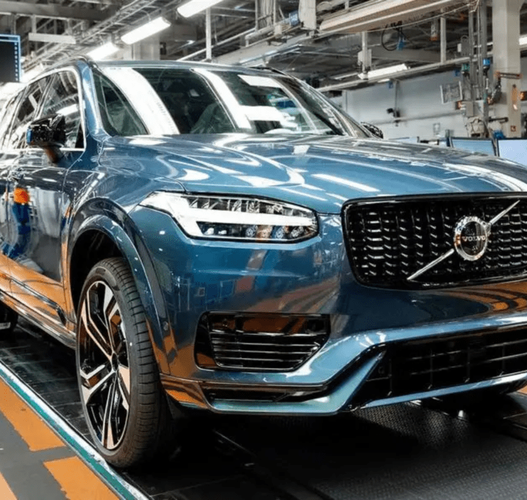 En la imagen se muestra el vehículo XC90