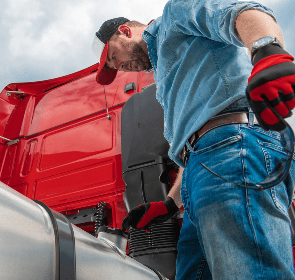 En la imagen se muestra un camionero