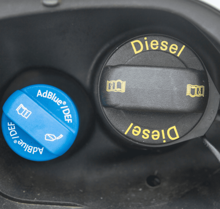 En la imagen se muestra una entrada de combustible