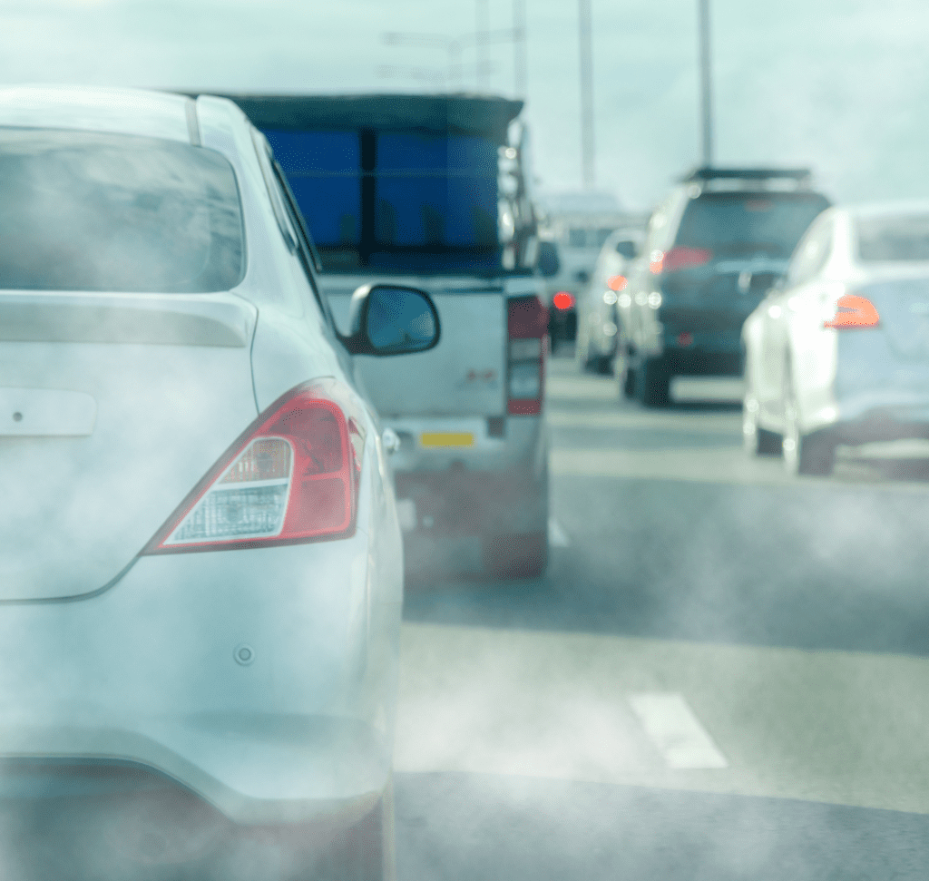 En la imagen se muestra la contaminación del tráfico