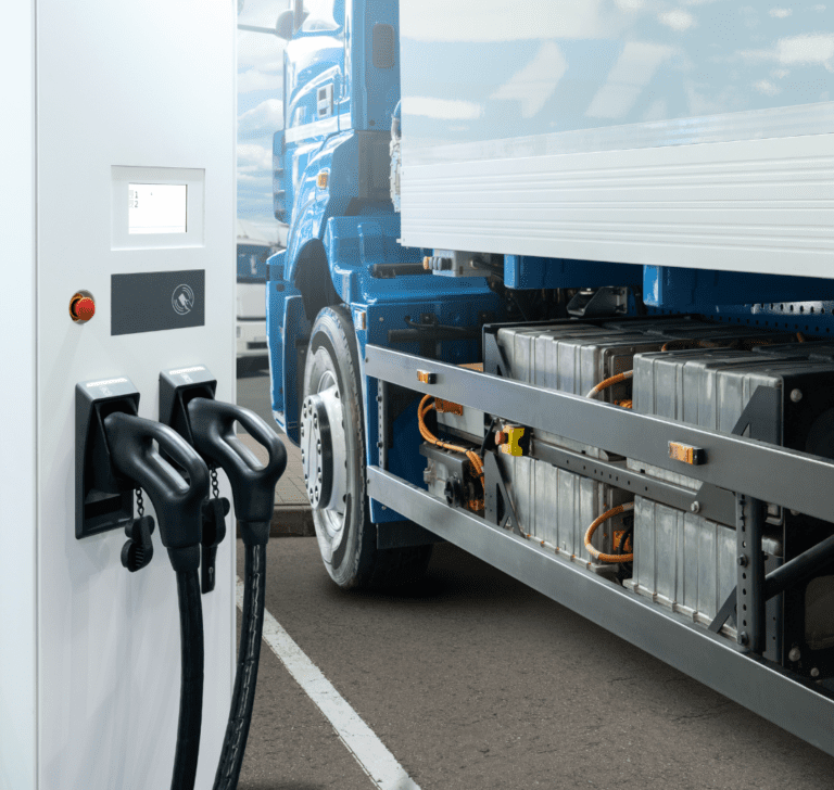 En la imagen se muestra un camión eléctrico