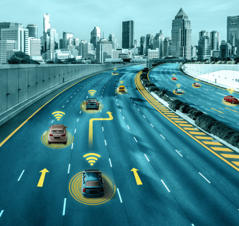 En la imagen se muestran vehículos con sistemas de conducción parcialmente automatizada