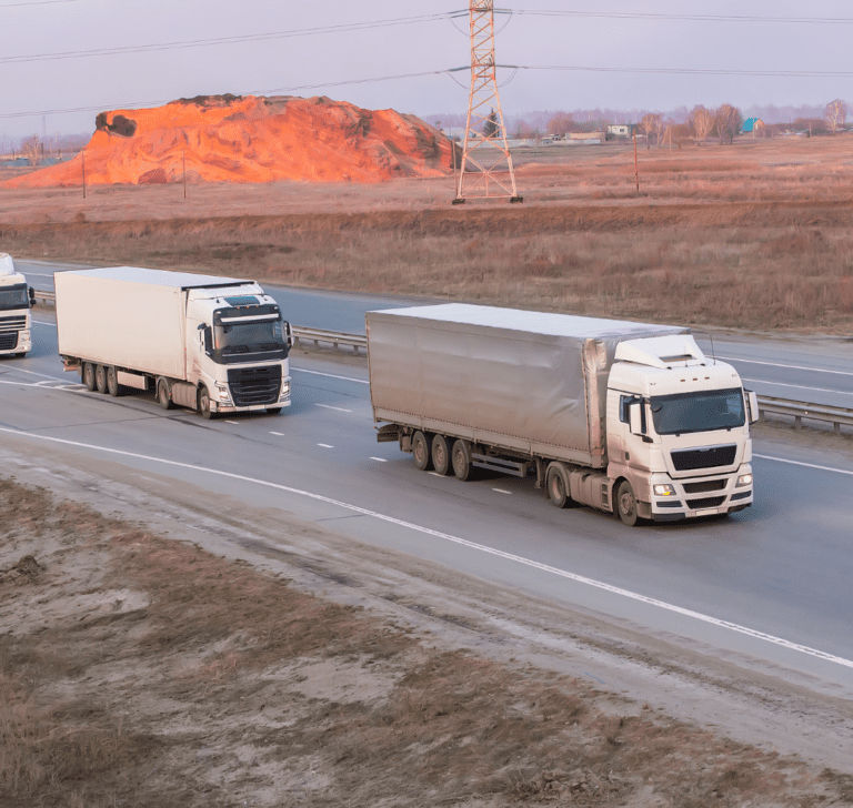 En la imagen se muestra un camión en carretera