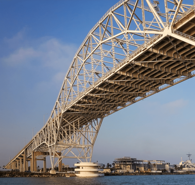 En la imagen se muestra el Puente de las Américas, Texas