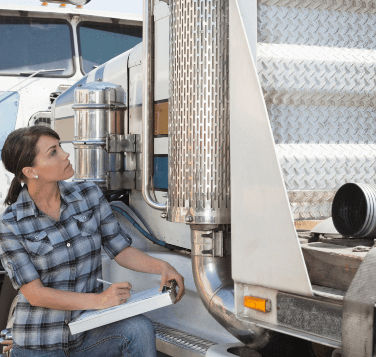 En la imagen se muestra una mujer camionera