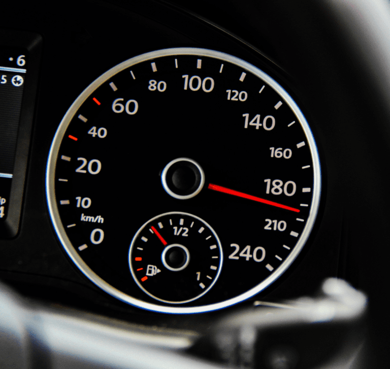 En la imagen se muestra una aguja de velocidad