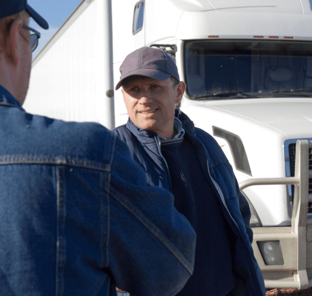 En la imagen se muestran camioneros