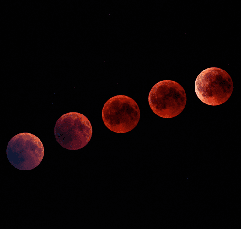 En la imagen se muestra la luna en eclipse total