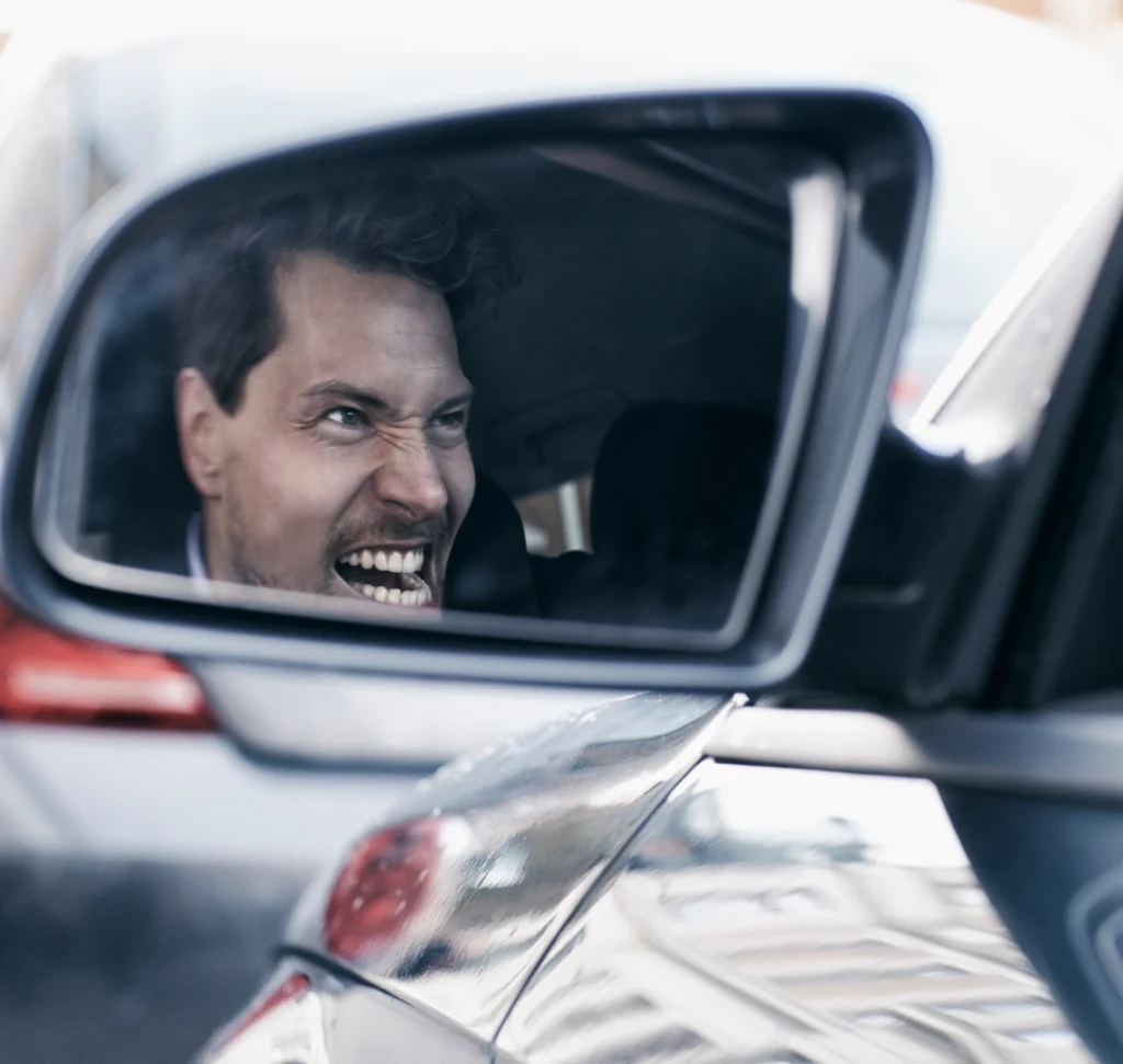 La ira al volante se dispara en verano: conduzca seguro y con calma