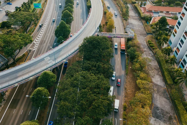 North American cross-border freight declines 2.5% in August 2025
