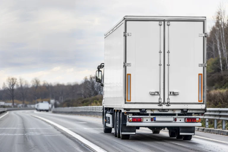 Truck classification: a guide to the world of road transport